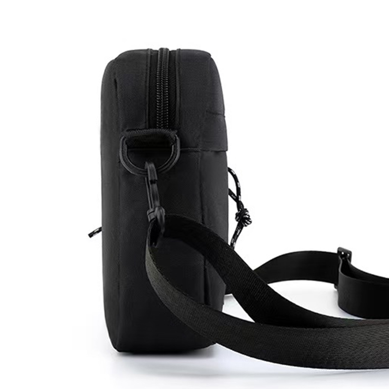ニュートラルなデザインのバッグ：メンズ・レディース向けの小型 - Sling Backpack Shoulder のレビューと価格